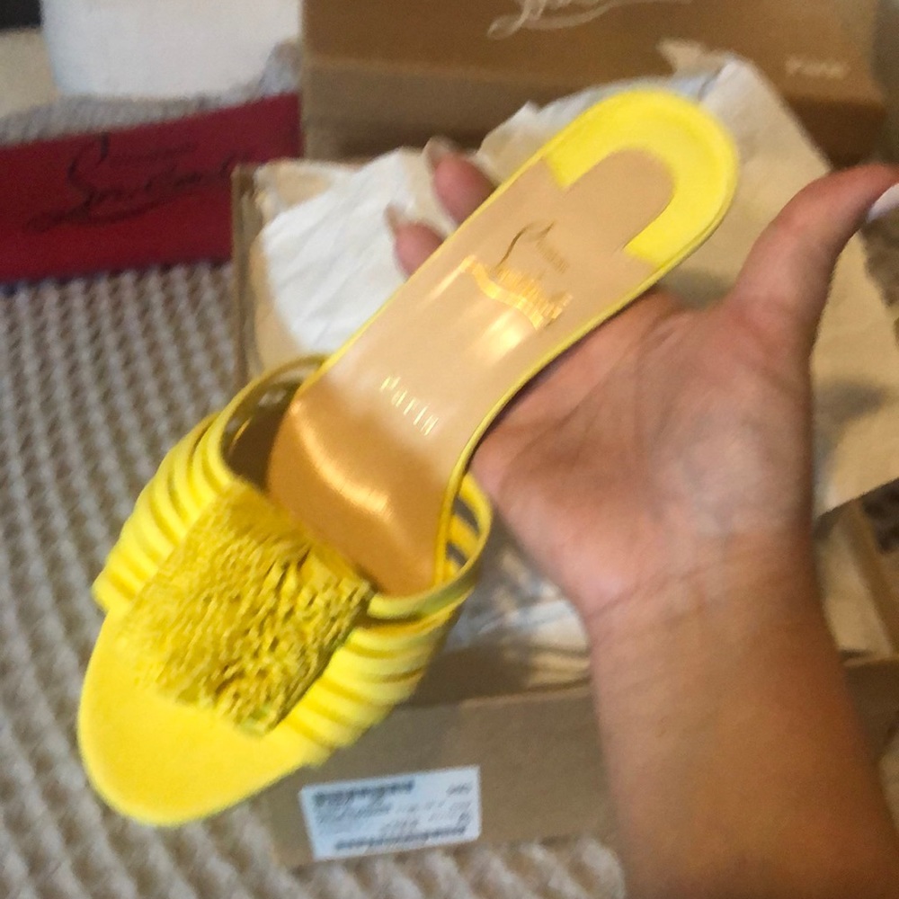 BELLAROSSA christian louboutin suede kitty heels - Picture 3 of 6